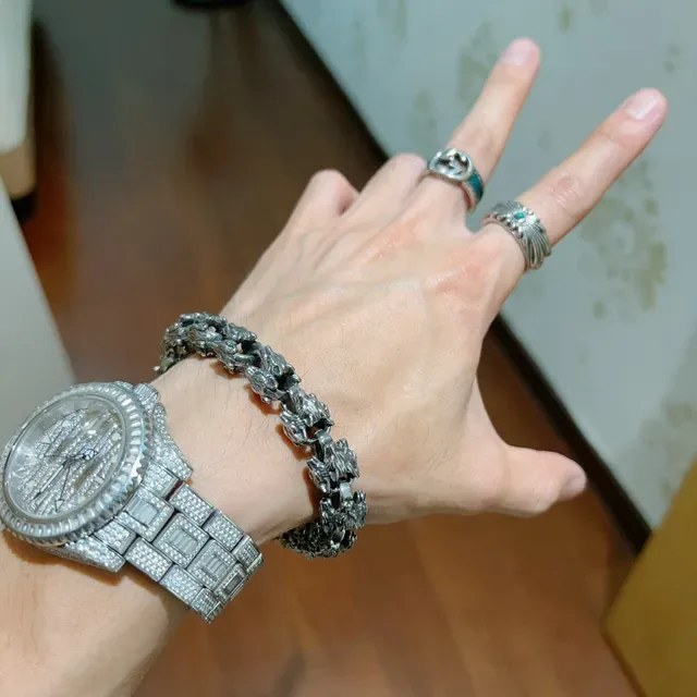 Balenciaga Cabeça de Animal Prata Links Esculpidos Acabamento Oxidado Pulseira 2