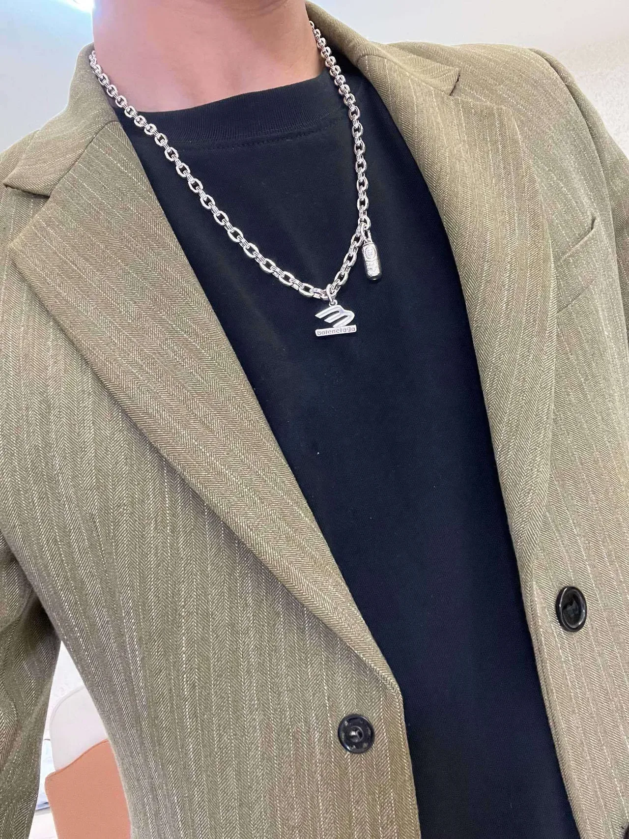 Balenciaga B Chain Collier Argent Logo Pendant 2