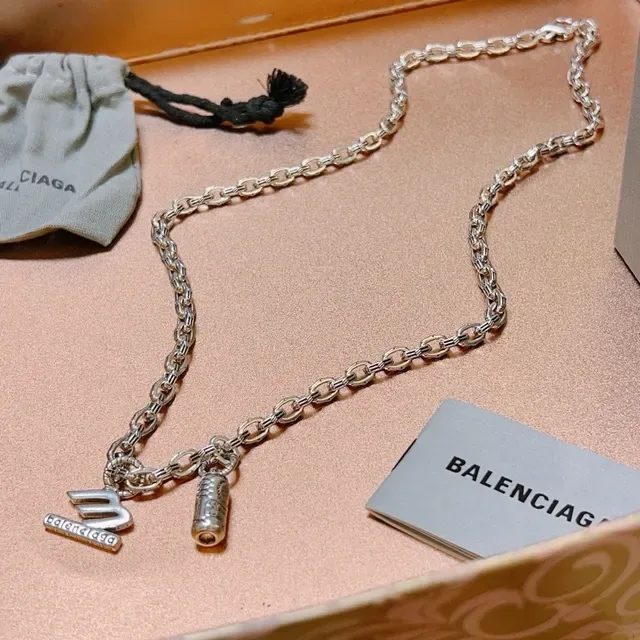 Balenciaga B Chain Collier Argent Logo Pendant 3
