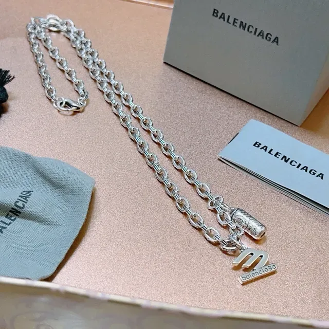 Balenciaga B Chain Collier Argent Logo Pendant 9