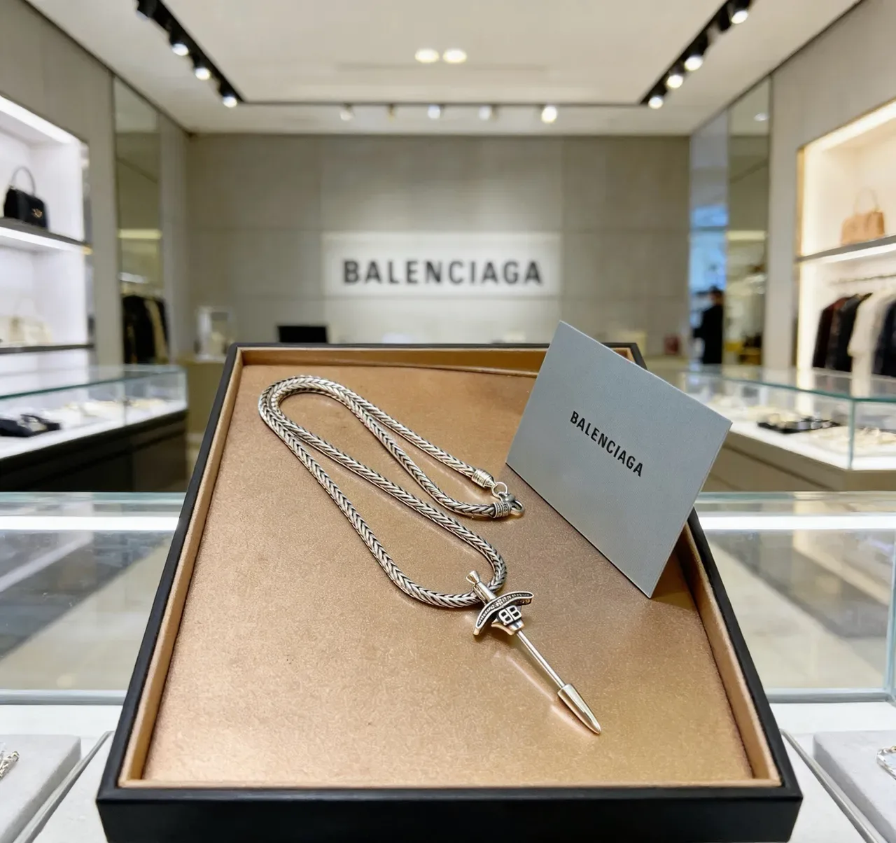 Colar Balenciaga BB Dagger Prata Azul Corrente Trançada Monograma 3