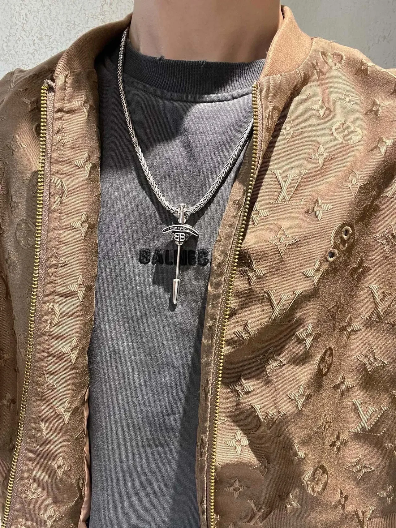 Colar Balenciaga BB Dagger Prata Azul Corrente Trançada Monograma 5