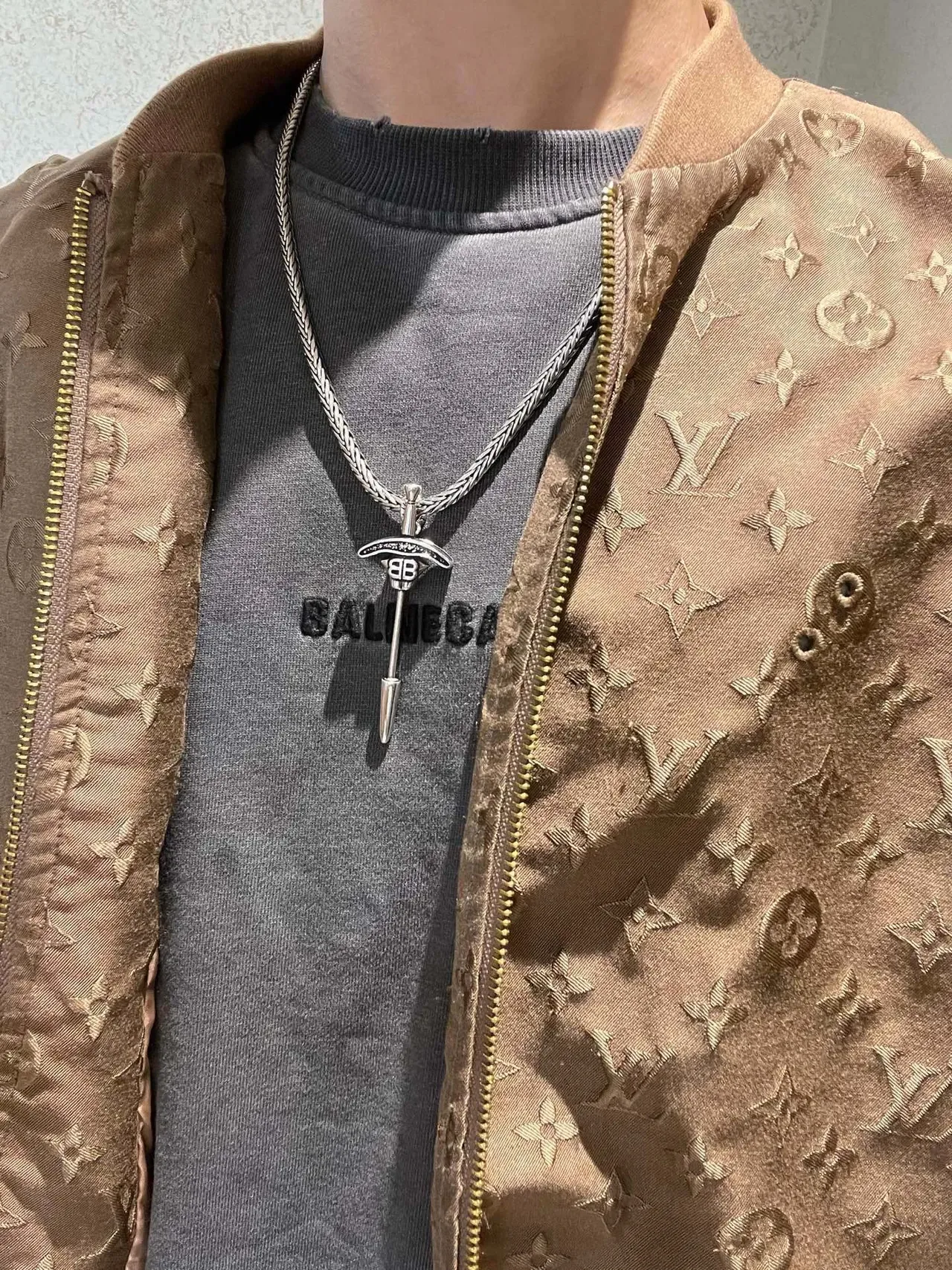 Colar Balenciaga BB Dagger Prata Azul Corrente Trançada Monograma 8