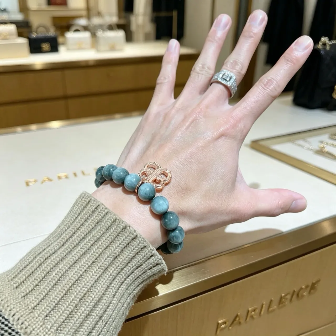 Balenciaga BB Bracelet Perles Pierre Marbrée Vert Or 7