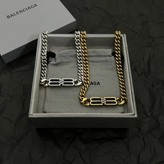 Balenciaga BB Logo Corrente retorcida prata antiga colar 6