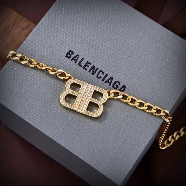 Collier Balenciaga BB Pendant Or et Argent 5