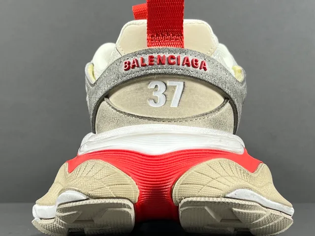 Balenciaga Beige Red Chunky Sneakers com silhueta oversize e sola multicamadas 6