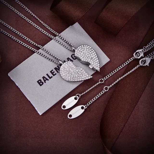 Balenciaga Collier Cœur Brisé Pavé Cristal Doré 2