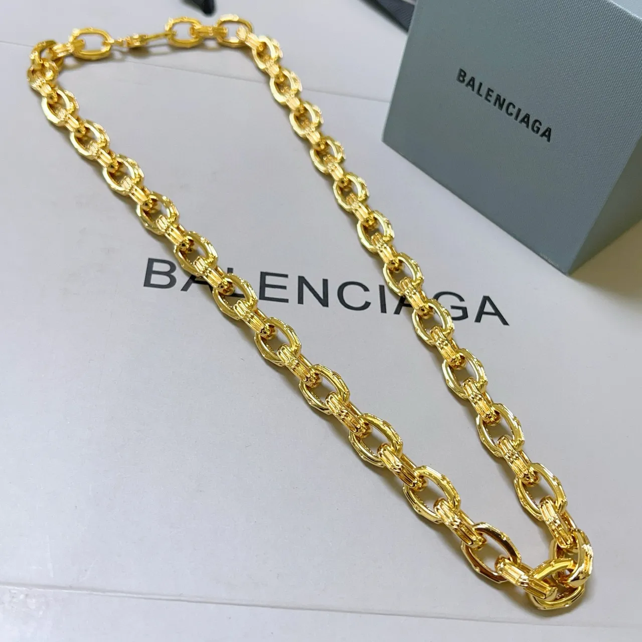 Balenciaga Corrente chunky oval-link dourada conectores de barra texturizados colar 3