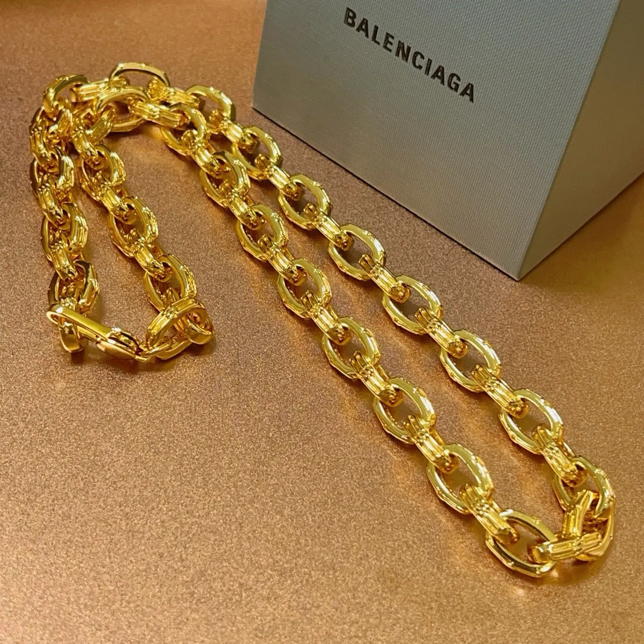 Balenciaga Corrente chunky oval-link dourada conectores de barra texturizados colar 4