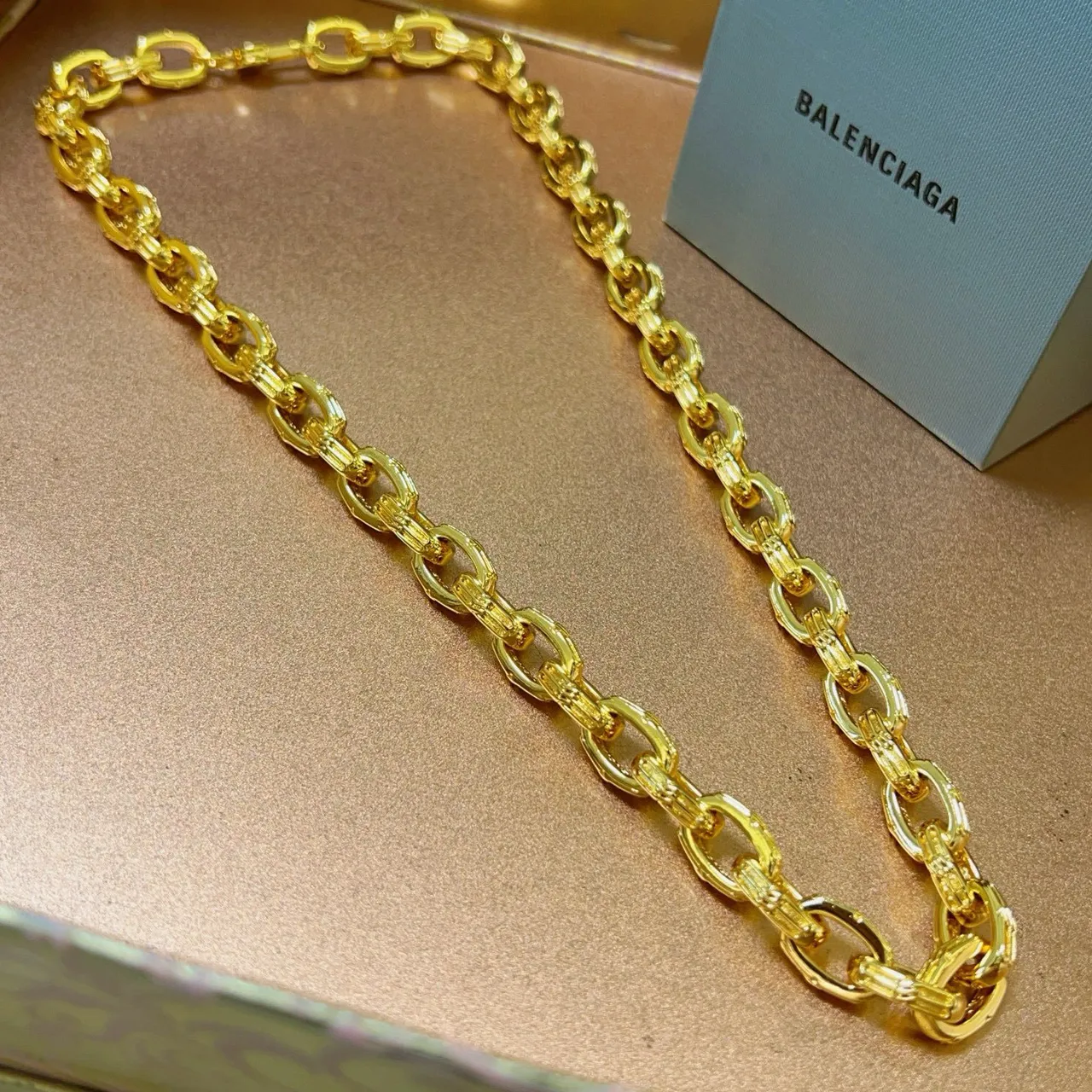 Balenciaga Corrente chunky oval-link dourada conectores de barra texturizados colar 5