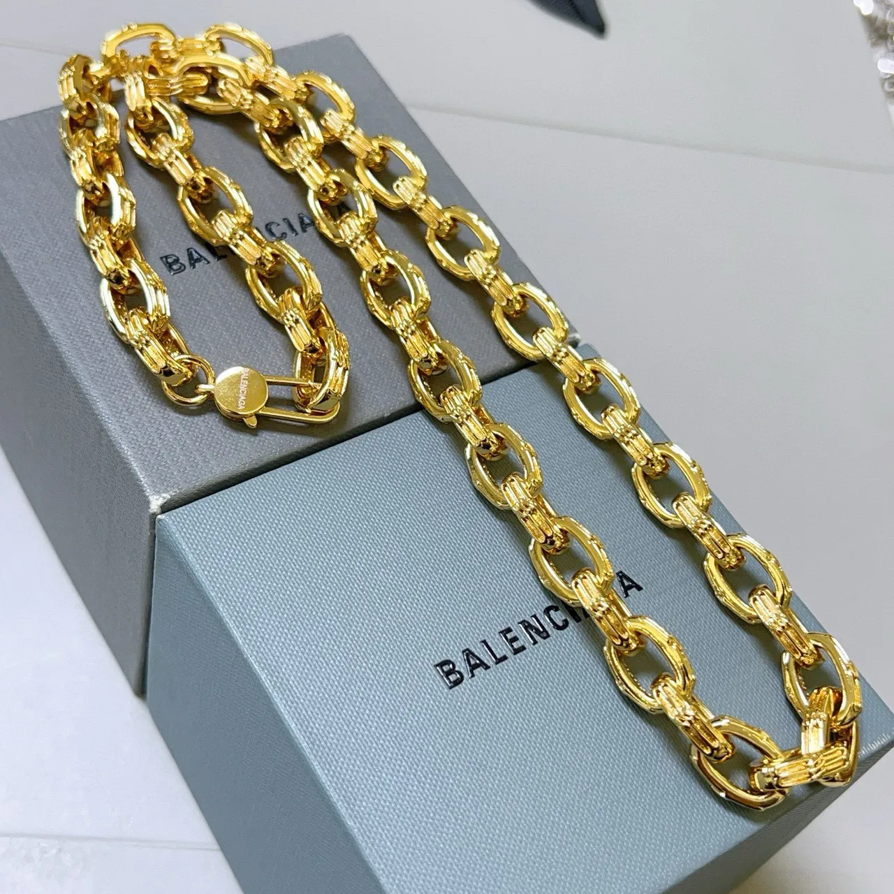 Balenciaga Corrente chunky oval-link dourada conectores de barra texturizados colar 6