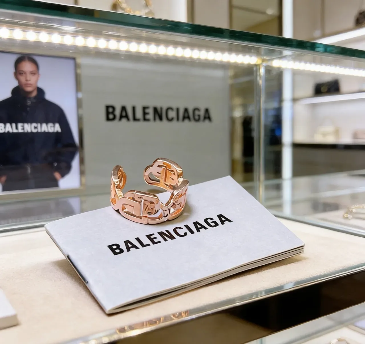 Balenciaga Interlocking Geometric Link Rose-Gold Ring 6