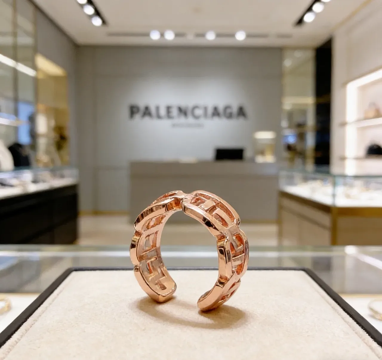 Balenciaga Interlocking Geometric Link Rose-Gold Ring 7