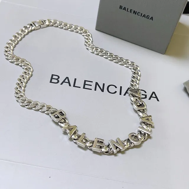 Collar Balenciaga Logo Chain Plata Cadena Curb Gruesa Integrada Letra 7