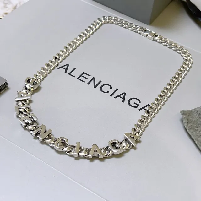 Collar Balenciaga Logo Chain Plata Cadena Curb Gruesa Integrada Letra 9
