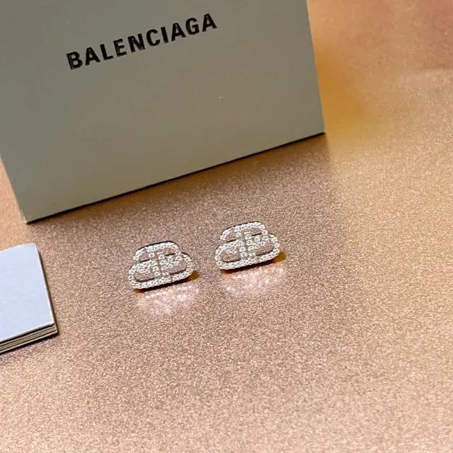 Brincos Balenciaga Logo Motif Pavé Crystal 3