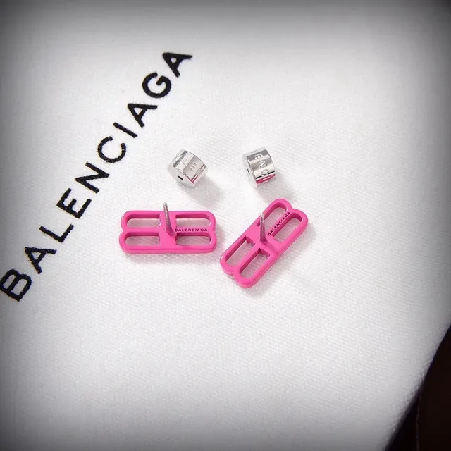 Boucles d'oreilles Balenciaga Logo Motif en Émail Rose 5