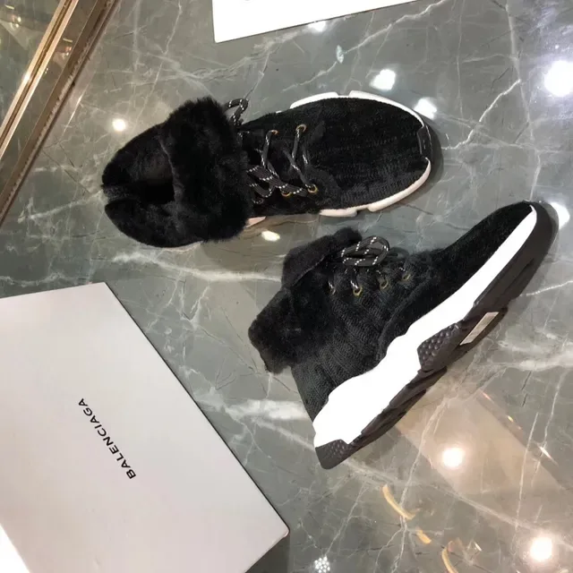 Balenciaga Runner Noir Blanc Haut Tricoté Col Fourré Peluche Lifestyle Sneakers 2