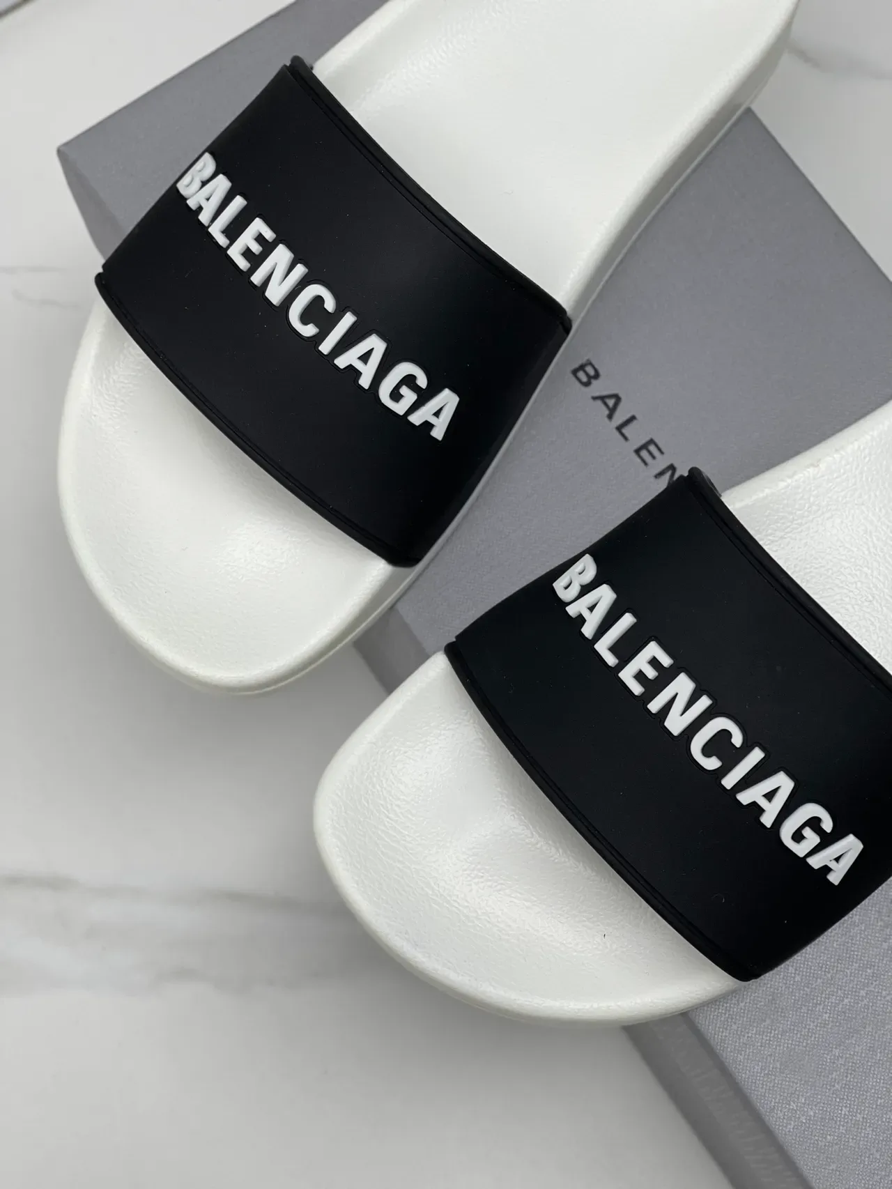 Balenciaga Slide Chinelo Rosa Preto Sola Moldada Tirante Simples 20