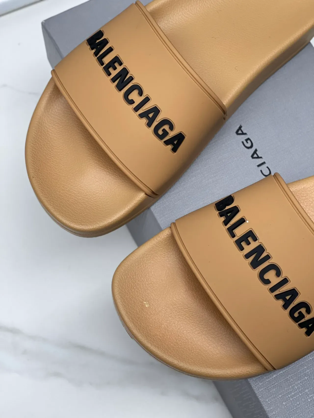Balenciaga Slide Chinelo Rosa Preto Sola Moldada Tirante Simples 23