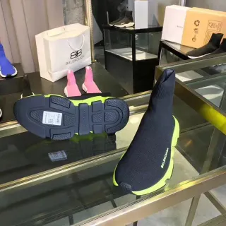 Balenciaga Speed Trainer أحذية سوداء ونيون لايم كثيفة