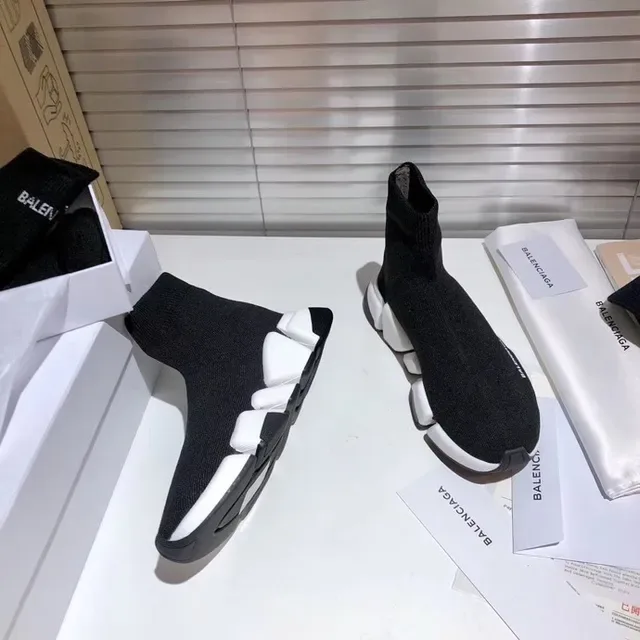 Balenciaga Speed Trainer حذاء رياضي أسود وأبيض نمط الحياة 3