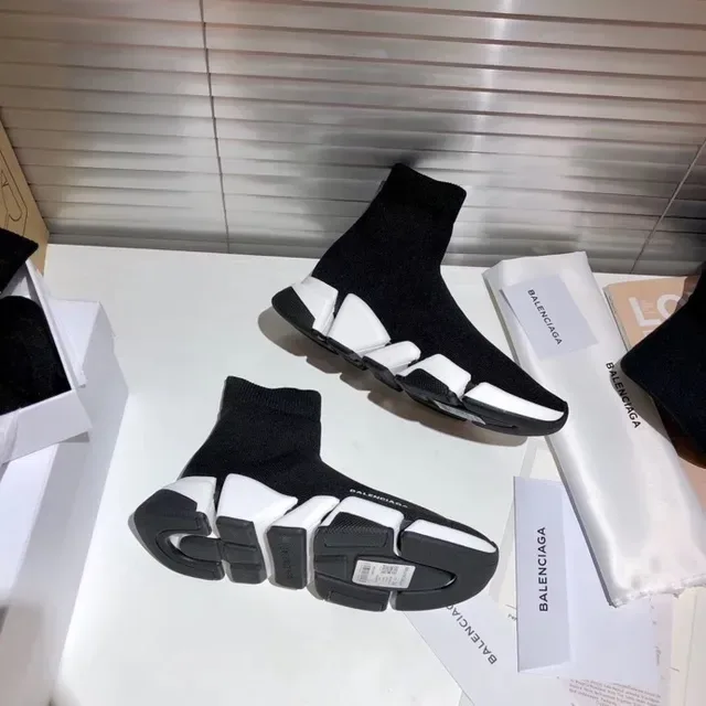 Balenciaga Speed Trainer حذاء رياضي أسود وأبيض نمط الحياة 8