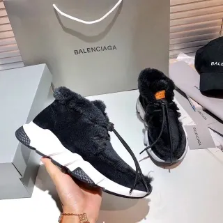 Balenciaga Speed Trainer حذاء رياضي أسود كولار فروي سميك