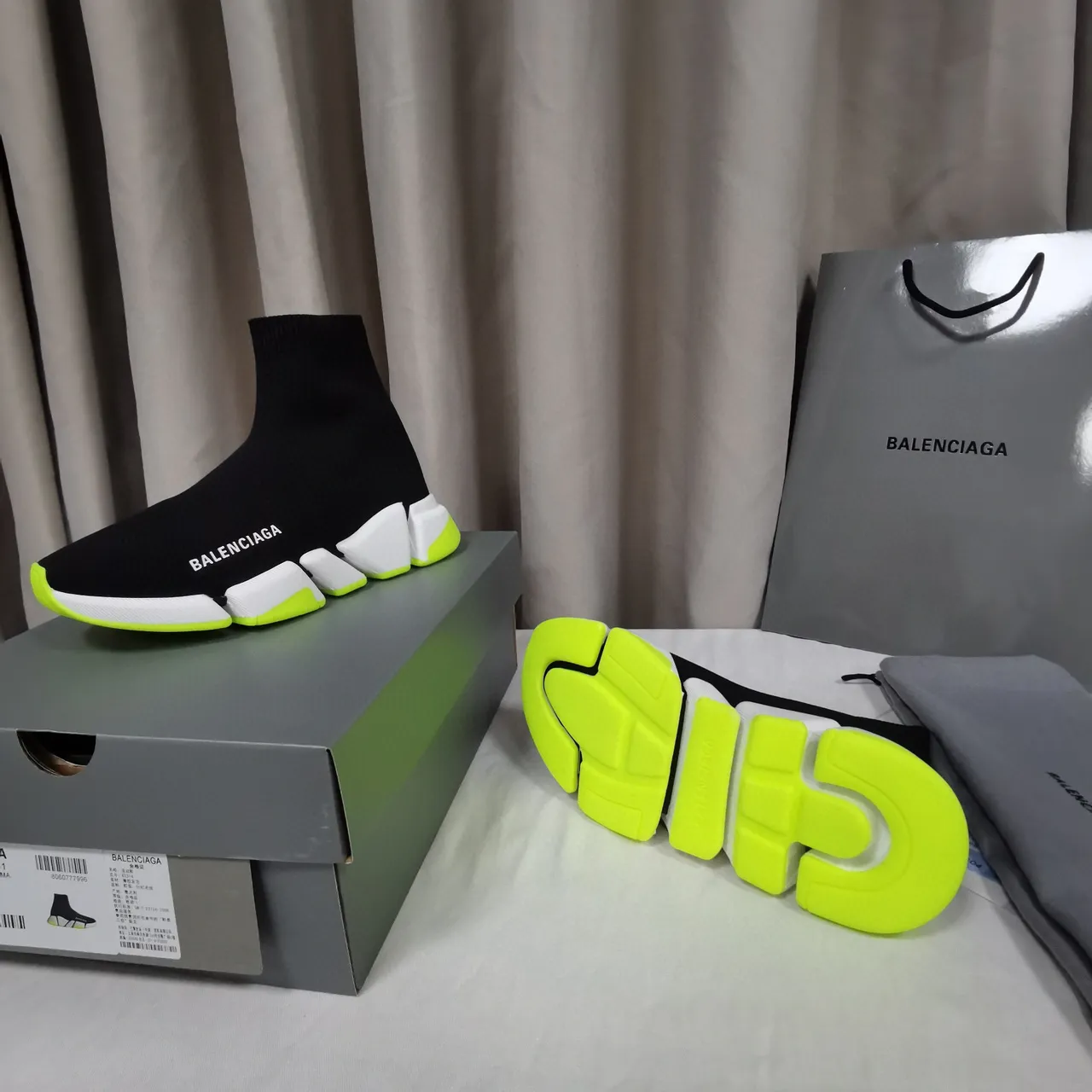 Balenciaga Speed Trainer أسود أبيض أصفر نيون حذاء أسلوب حياة 7