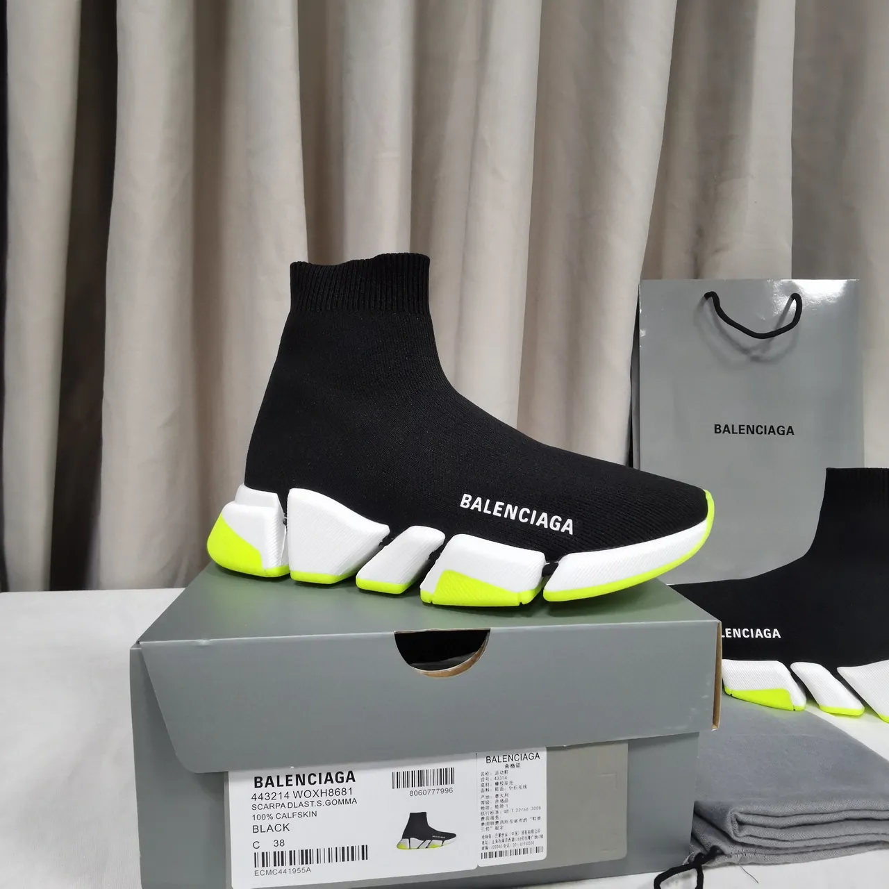 Balenciaga Speed Trainer أسود أبيض أصفر نيون حذاء أسلوب حياة 8