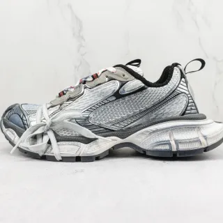 Balenciaga Track Trainer فضي أسود تشونكي حذاء