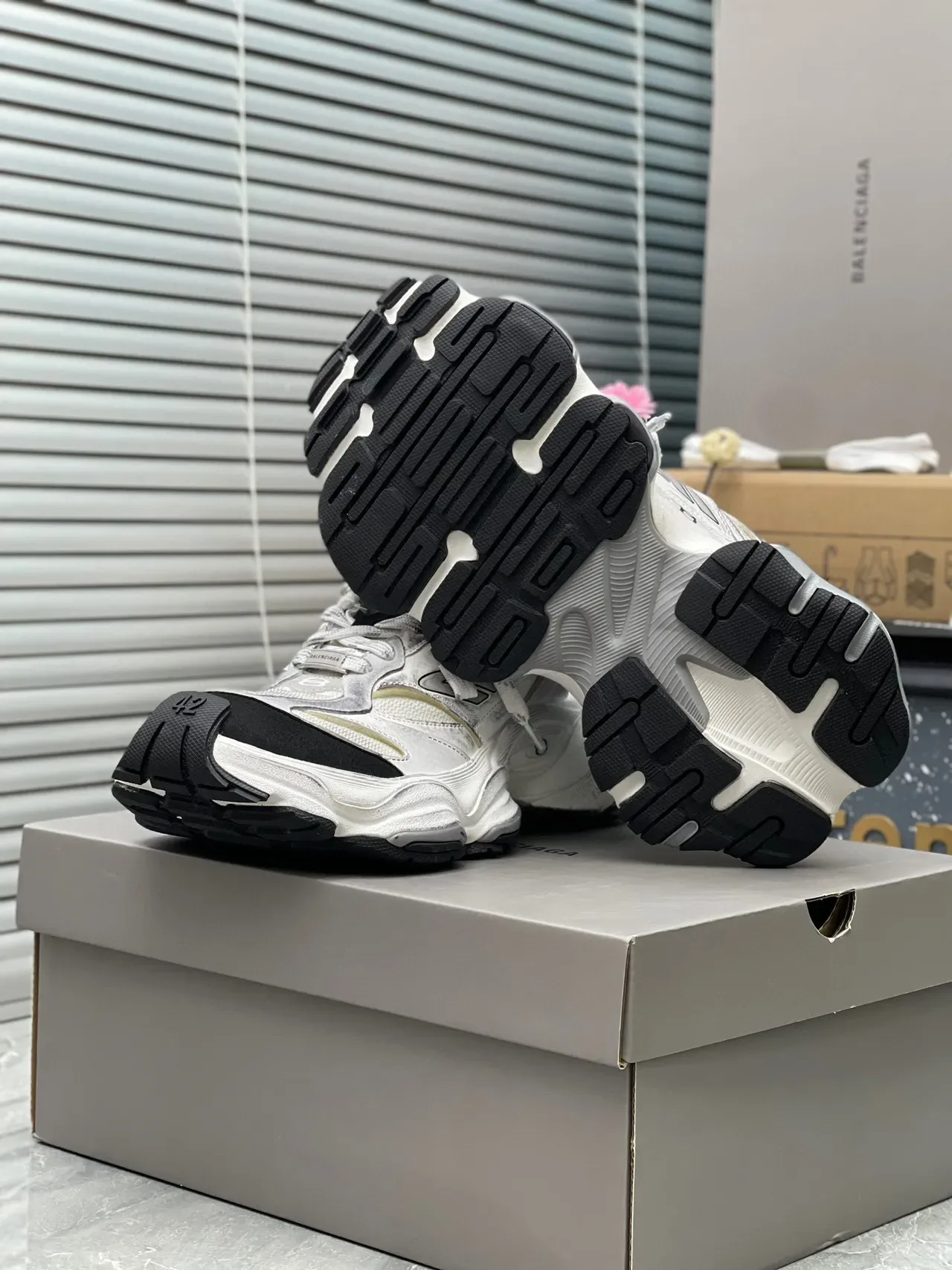 Balenciaga Track Trainer branco prata preto Chunky Sneakers 4