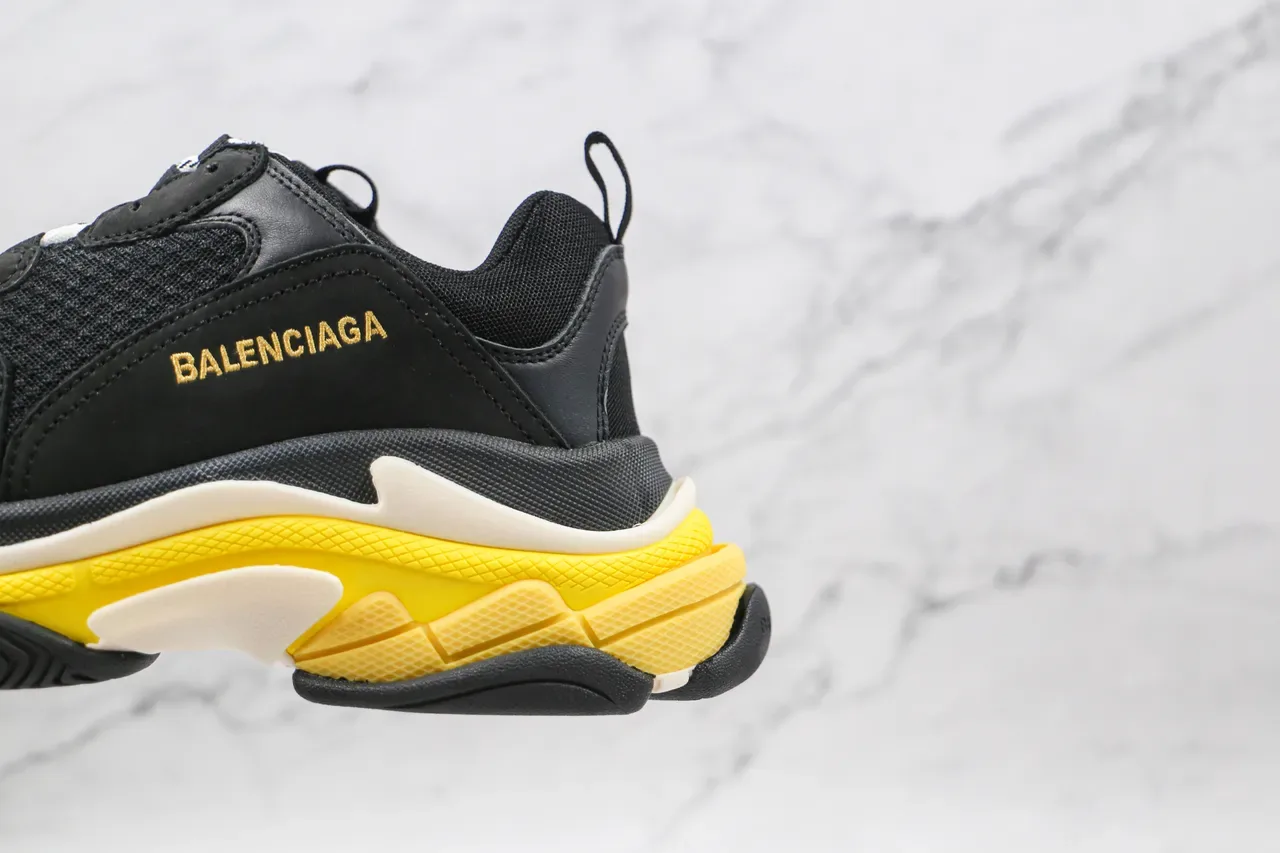 Balenciaga Triple S Baskets Chunky Noires et Jaunes 4