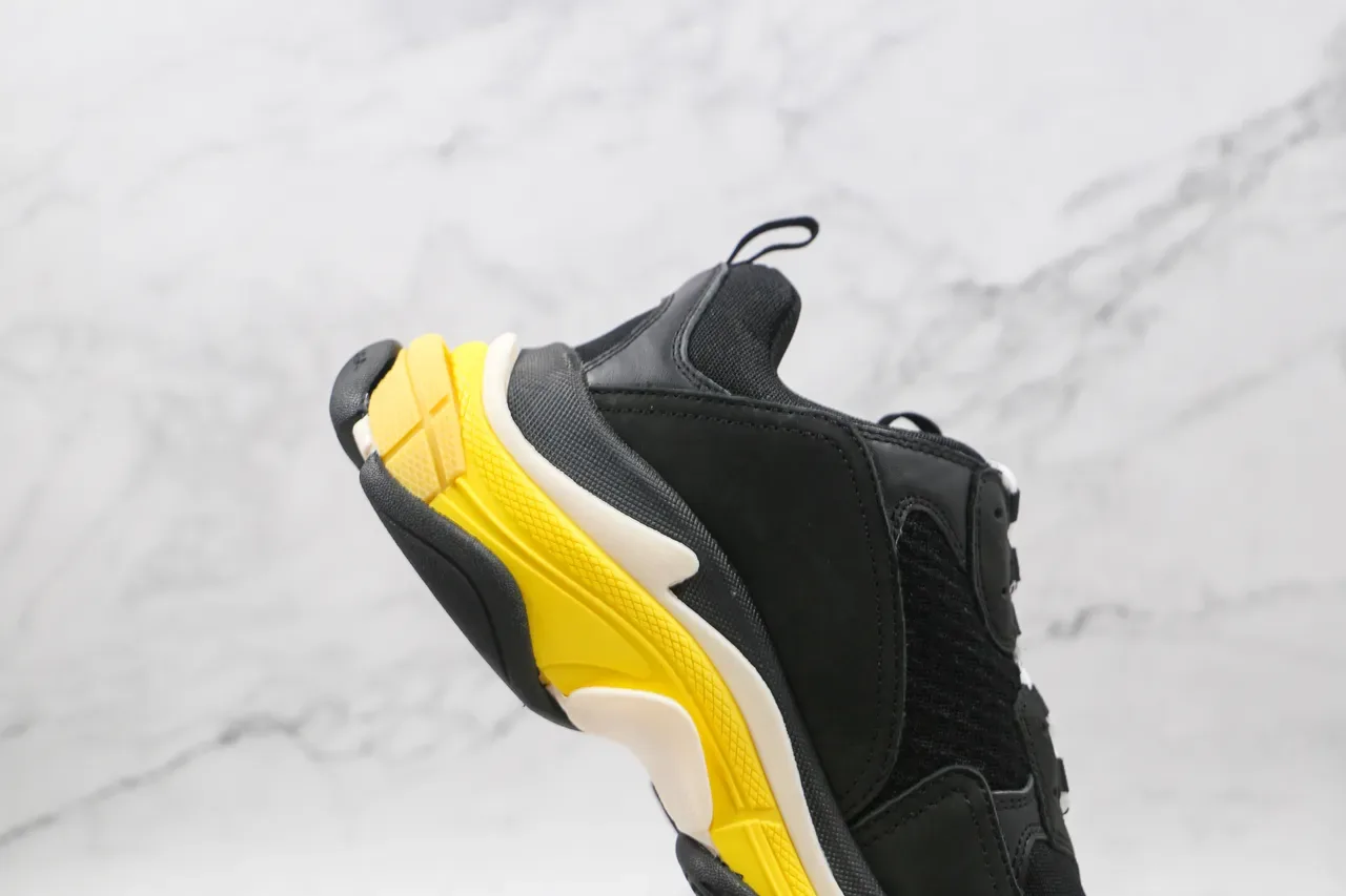 Balenciaga Triple S Baskets Chunky Noires et Jaunes 6