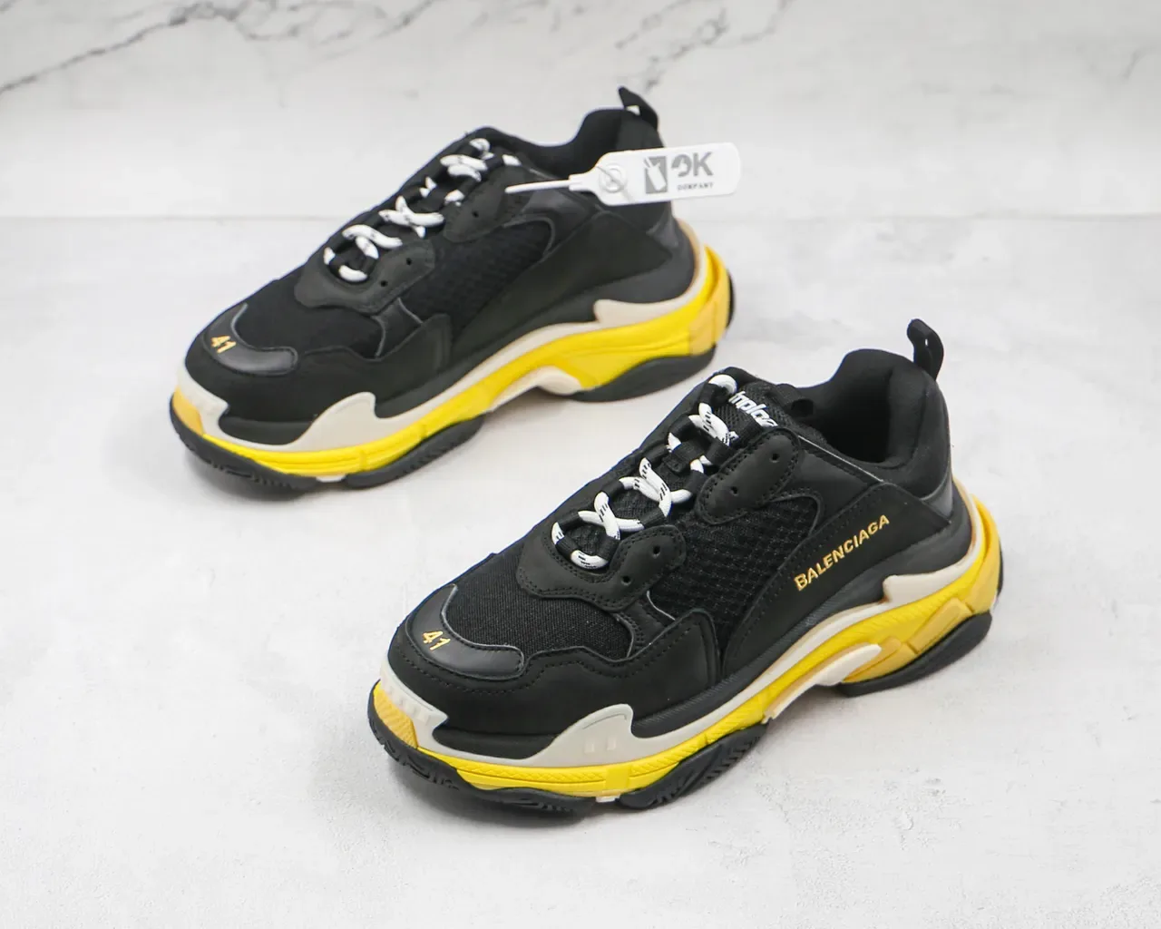 Balenciaga Triple S Baskets Chunky Noires et Jaunes 7