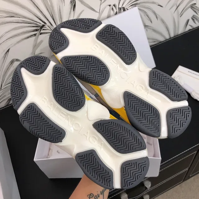 Balenciaga Triple S Multicolor Chunky Sneakers 3