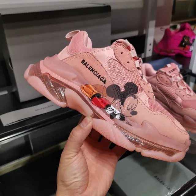 Balenciaga Triple S Runner وردي مايكي ماوس تشانكي سنيكرز 4