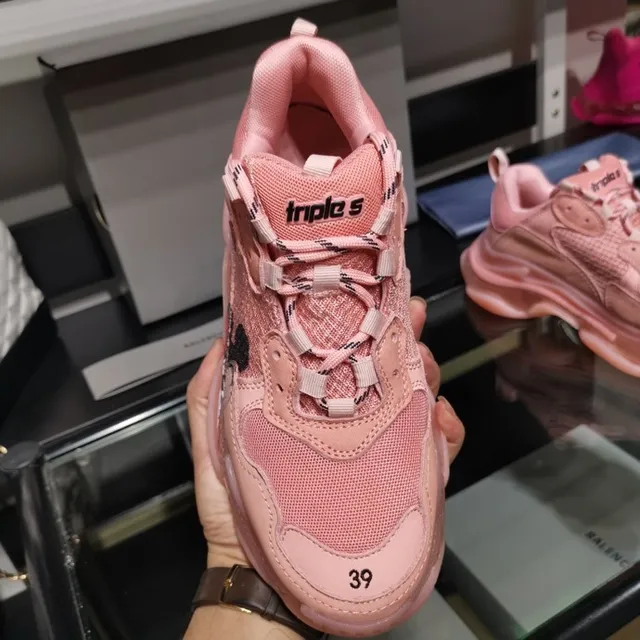 Balenciaga Triple S Runner وردي مايكي ماوس تشانكي سنيكرز 7