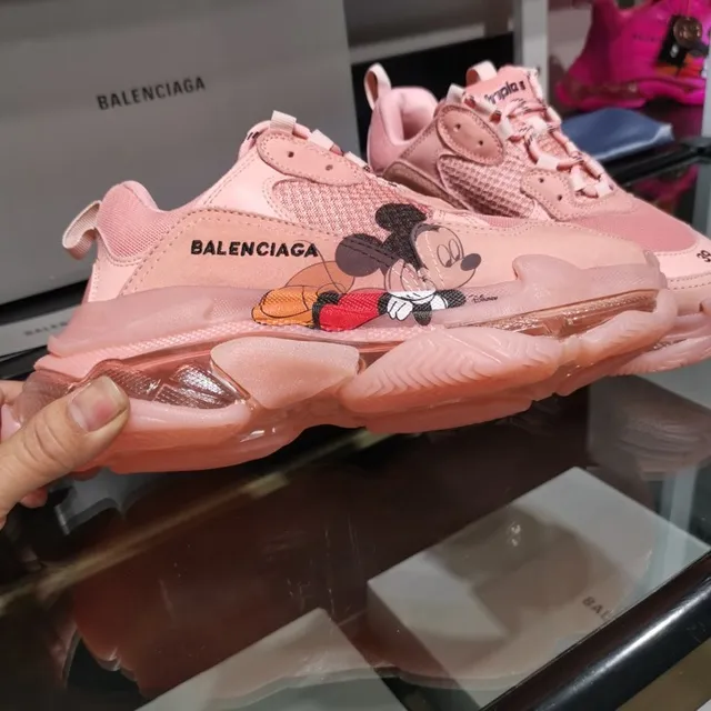 Balenciaga Triple S Runner وردي مايكي ماوس تشانكي سنيكرز 8