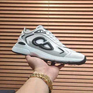 Balenciaga সাদা কালো অতিরিক্ত বড় মনোগ্রাম লোগো স্কাল্প্টেড রিবড মিডসোল লাইফস্টাইল স্নিকার্স