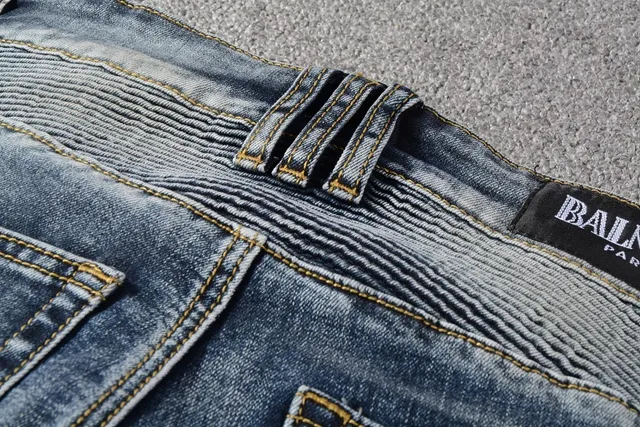 Balmain jeans en denim motard inspirés taches de peinture distressed 3