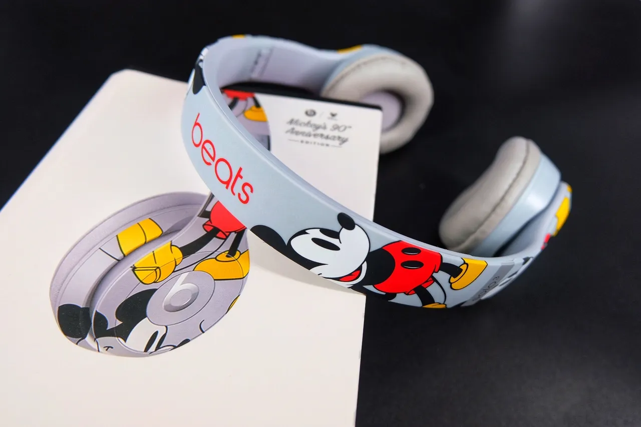 Beats Solo 3 Disney Mickey Mouse Light Blue سماعات فوق الأذن 6