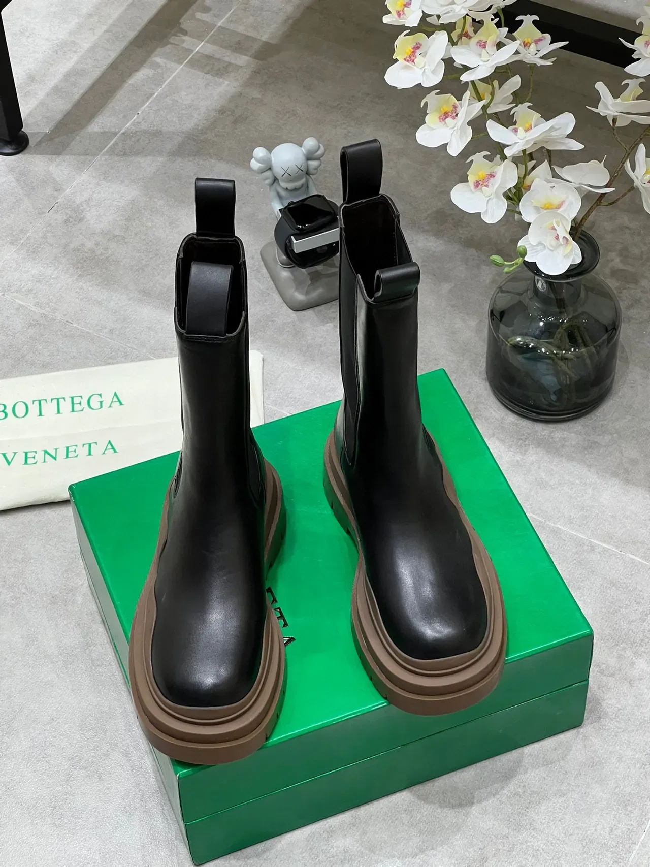Bottega Veneta Andiamo Black and Tan Chunky Chelsea Ankle Boots 8