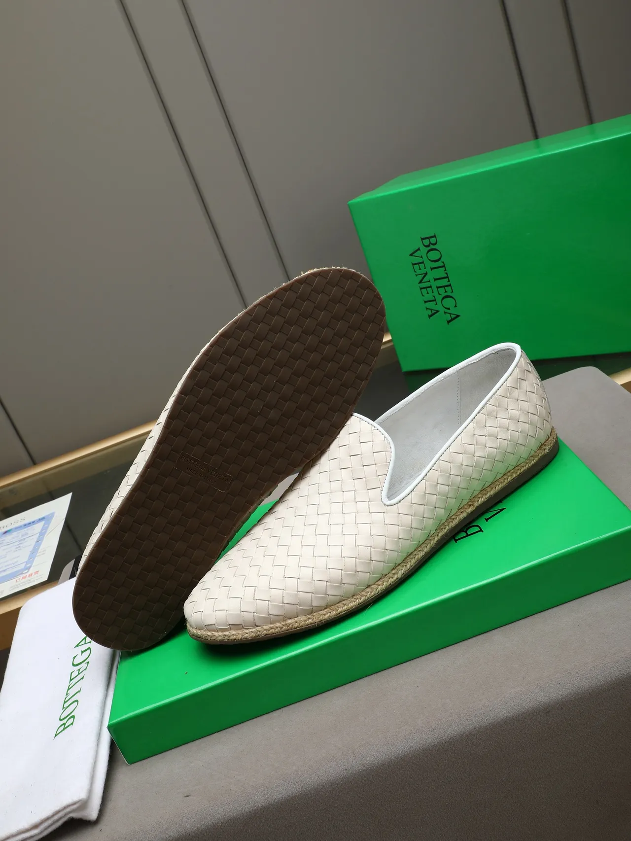 Bottega Veneta Andiamo mocassin en cuir tissé 4