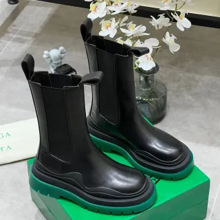 Bottega Veneta Black Green Smooth Leather Elastic Side Gussets Ankle Boots