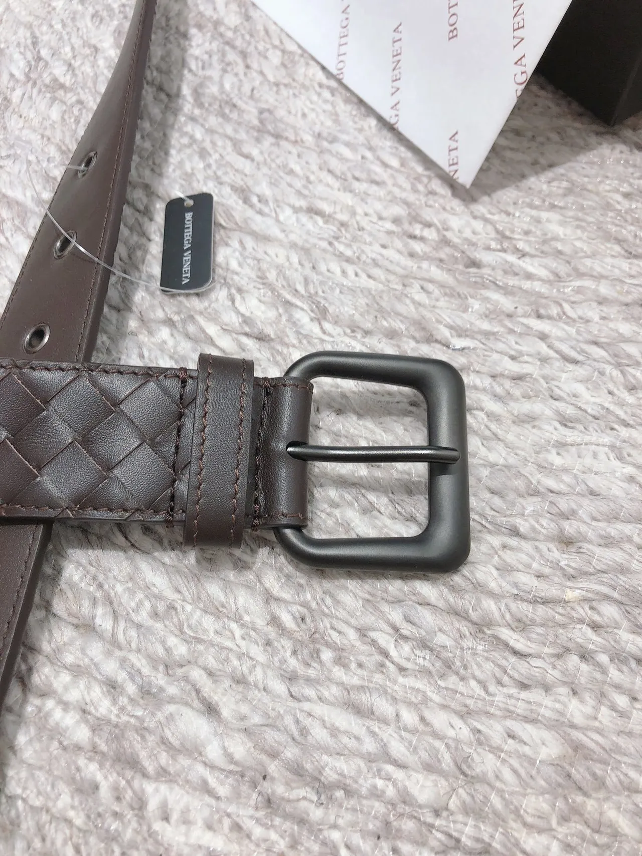 Bottega Veneta كاسيت منسوج جلد بني حزام 4