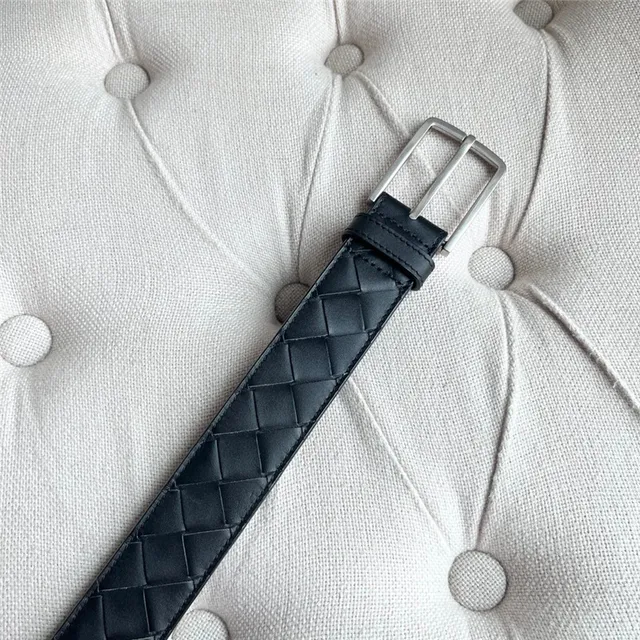 Bottega Veneta Intrecciato Cinturón de cuero negro trenzado mate con hebilla 2