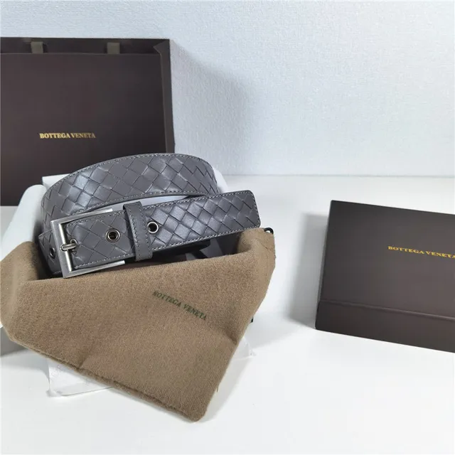 Bottega Veneta Intrecciato Ceinture en cuir tressé 20