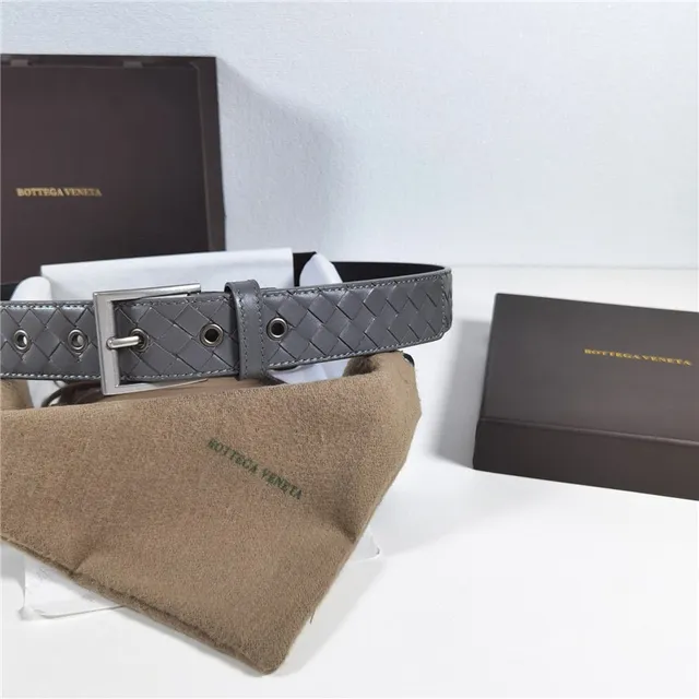Bottega Veneta Intrecciato Ceinture en cuir tressé 23
